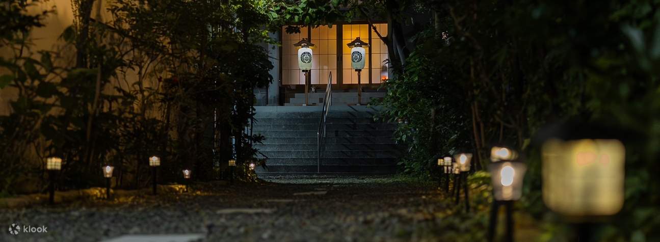 Osaka: Urutan Aroma dengan Batang Buluh di Kuil <90 minit>